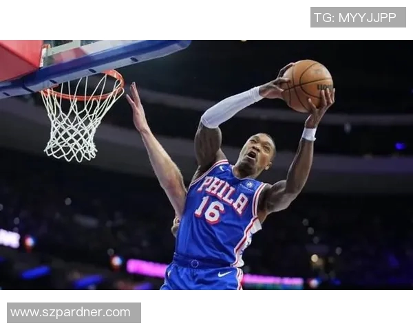 状态火热！76人首节三分11中8轰45分，领先公牛18分