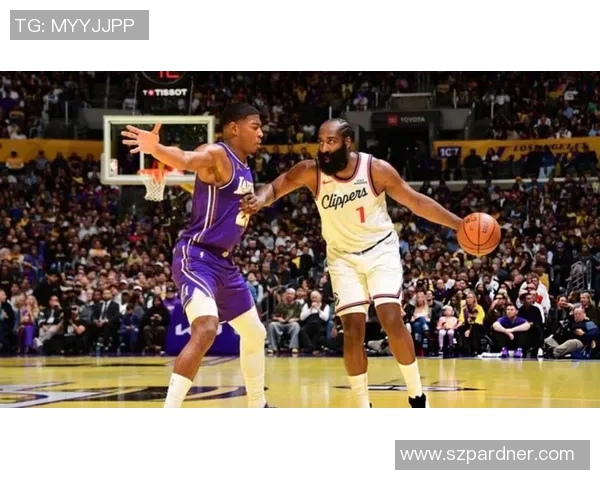 没想到吧！快船整个12月赢了6场比赛 湖人仅赢了5场