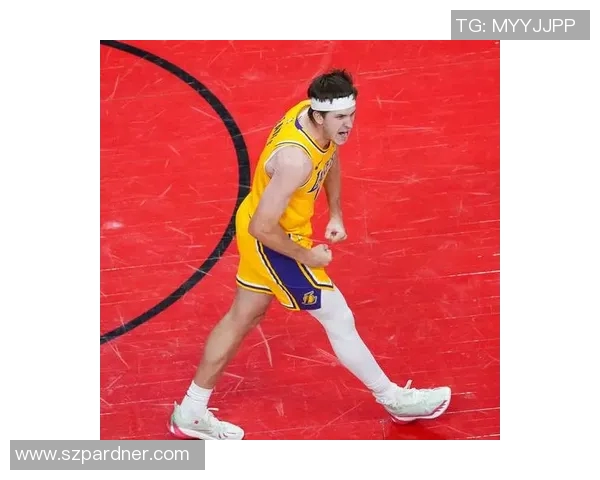 湖人惊天逆转战胜76人，恩比德砍下35分东契奇伤退，里夫斯爆发力挽狂澜