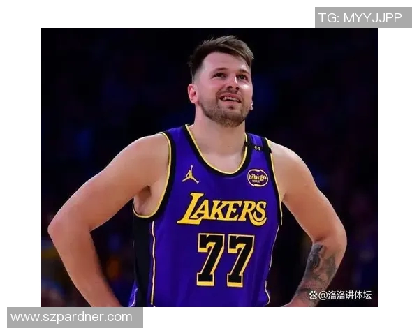 真以为自己是老大了？东契奇防守端变“木桩”，这态度简直是在给詹姆斯上眼药！